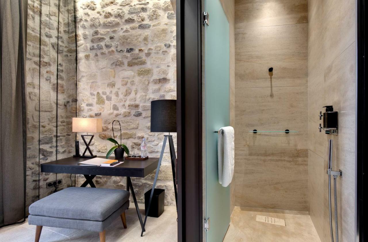 Boutique Hotel Des Remparts & Spa Aigues-Mortes Exteriör bild